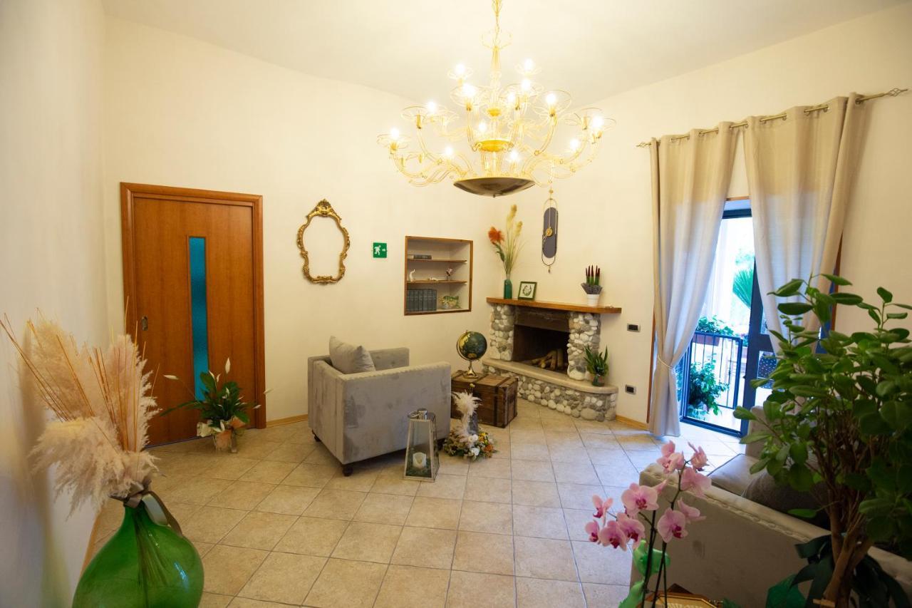 Donna Rosita Hotel San Felice a Cancello Eksteriør billede